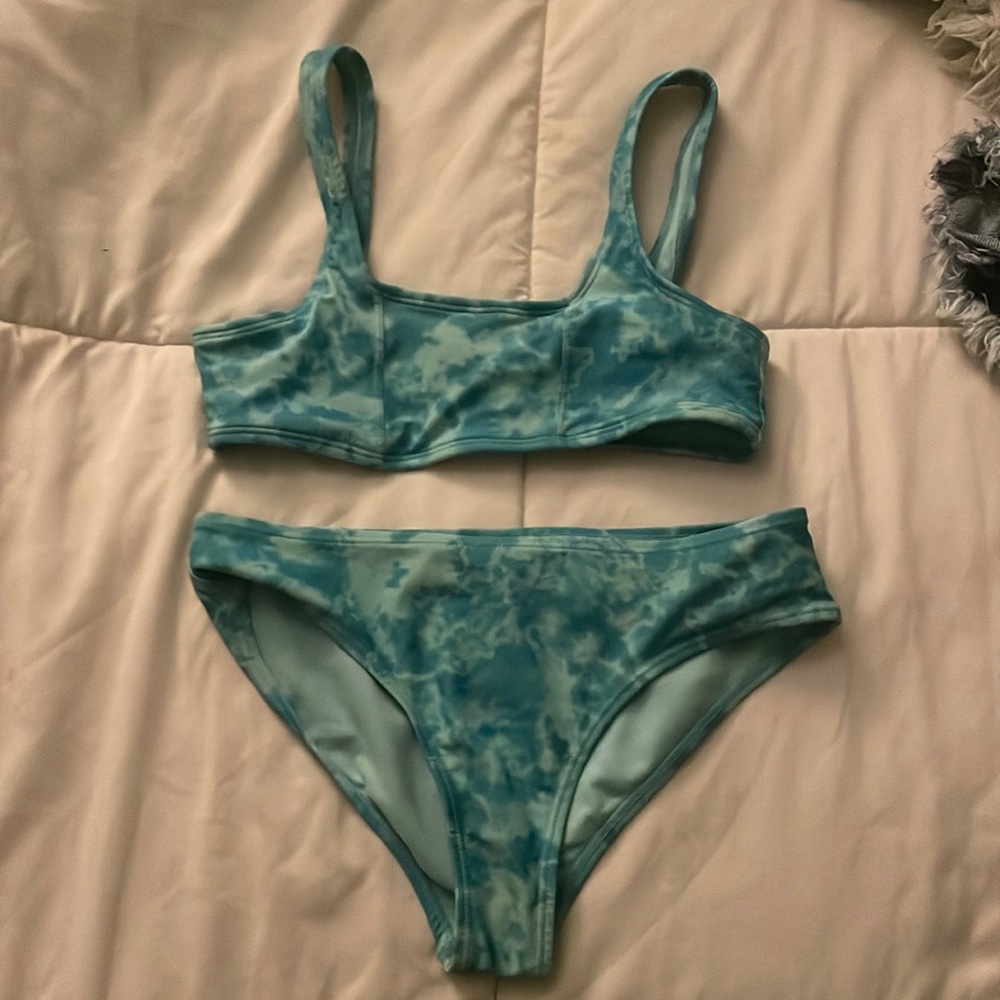 tie-dye bathing suit set